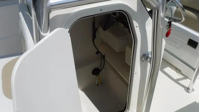 Slide: The Image of Bulls Bay 230 Center Console 2024 - 16