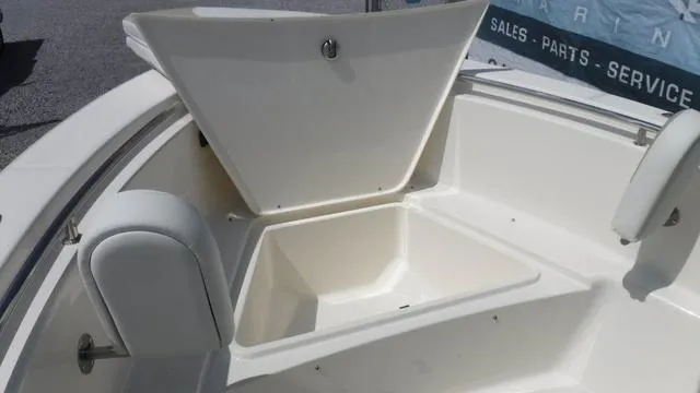 Slide: The Image of Bulls Bay 230 Center Console 2024 - 7
