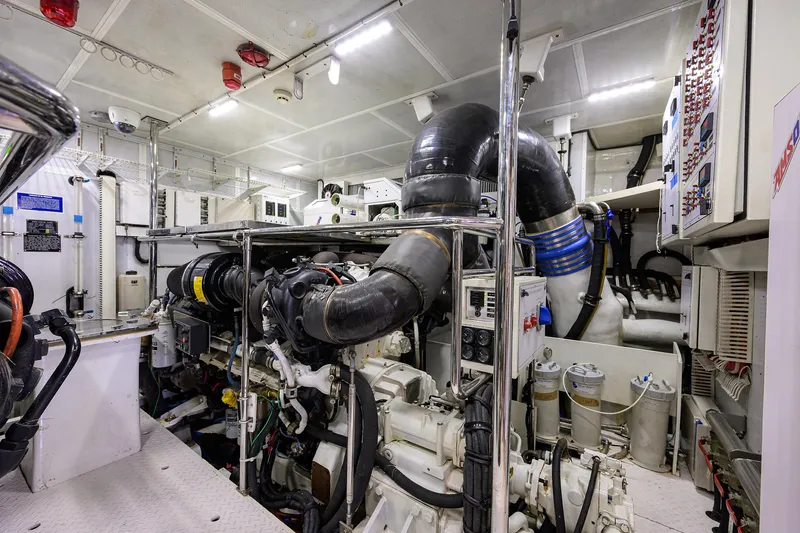 Slide: The Image of Hargrave 100 RAISED PILOTHOUSE 2018 - 73