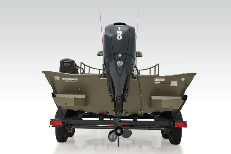 Slide: The Image of Tracker Grizzly 2072 CC Sportsman 2025 - 41