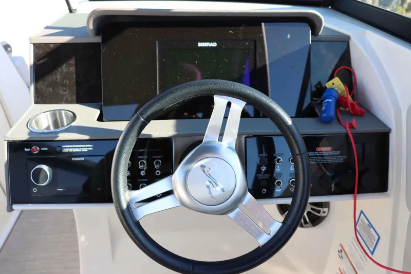 Slide: The Image of Sea Ray SDX 270 2021 - 19