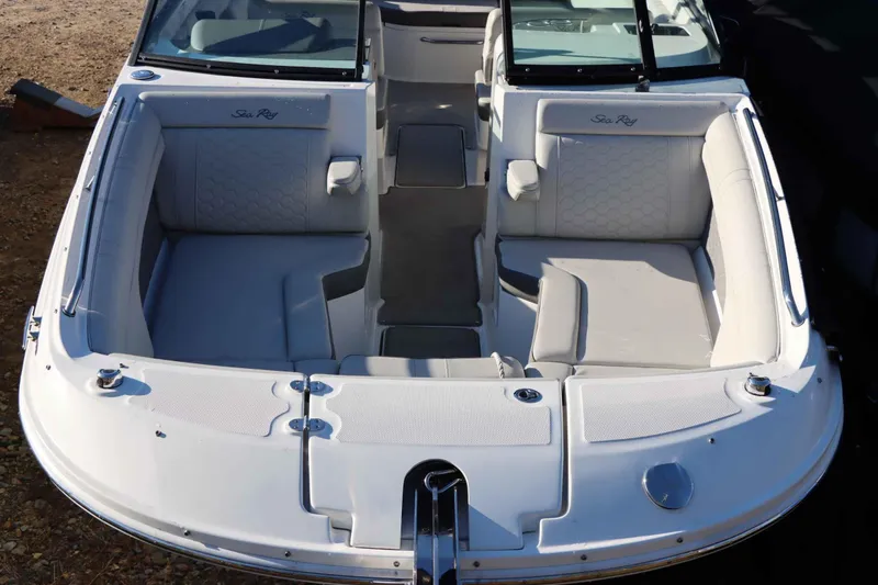 Slide: The Image of Sea Ray SDX 270 2021 - 3