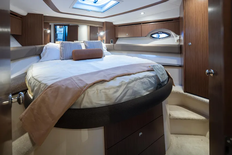 Slide: The Image of Meridian 441 Sedan 2015 - 18