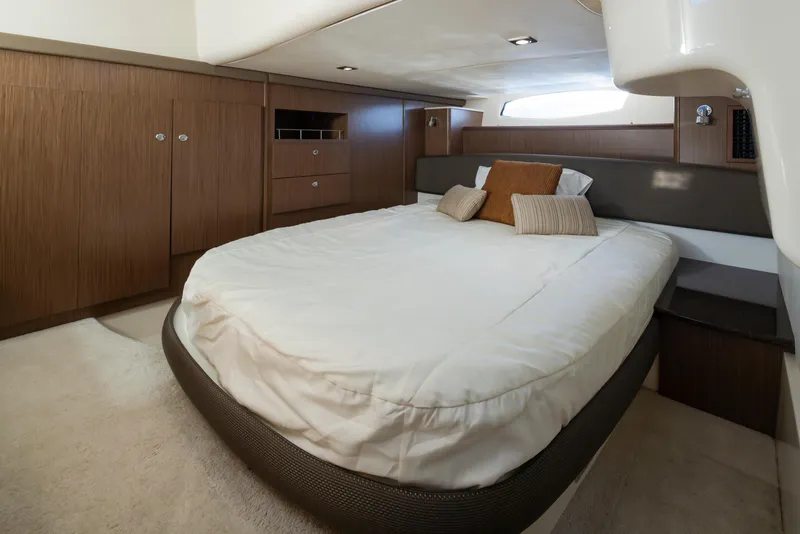 Slide: The Image of Meridian 441 Sedan 2015 - 23