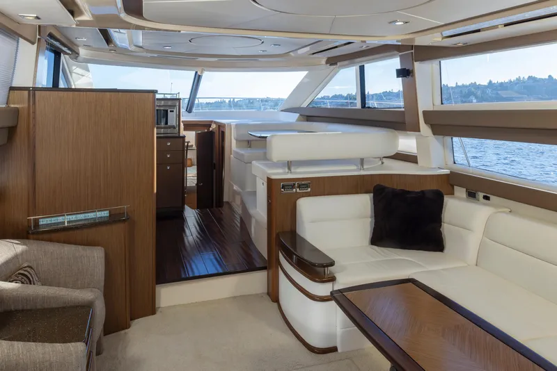 Slide: The Image of Meridian 441 Sedan 2015 - 7