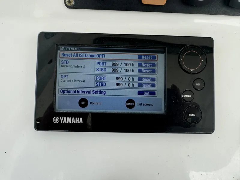 Slide: The Image of Yamaha maintenance display on 2011 Sea Hunt Gamefish 29 boat dashboard. - 23