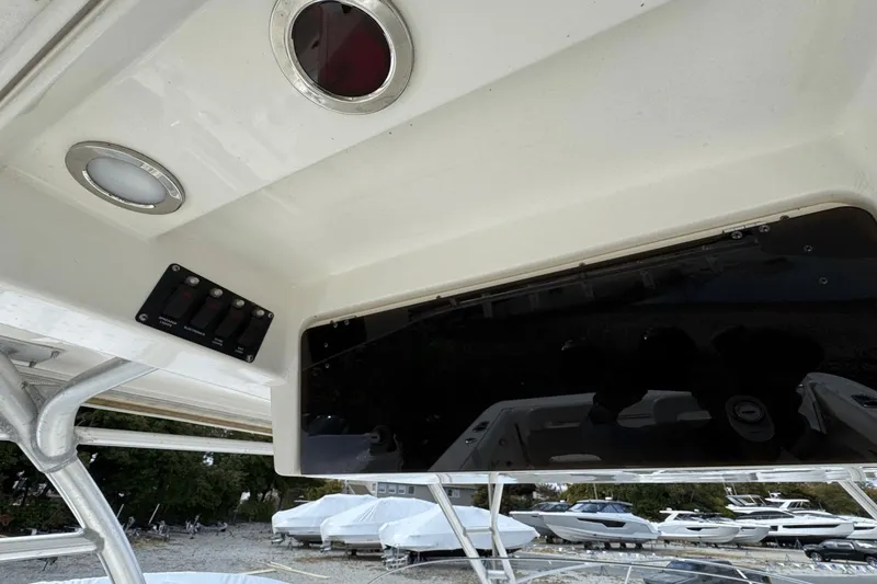 Slide: The Image of Boston Whaler 320 Outrage 2008 - 13
