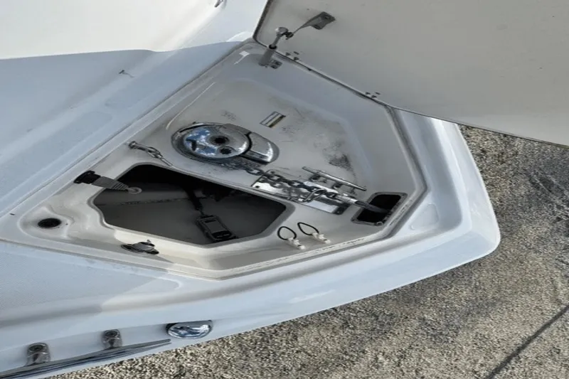 Slide: The Image of Boston Whaler 320 Outrage 2008 - 20