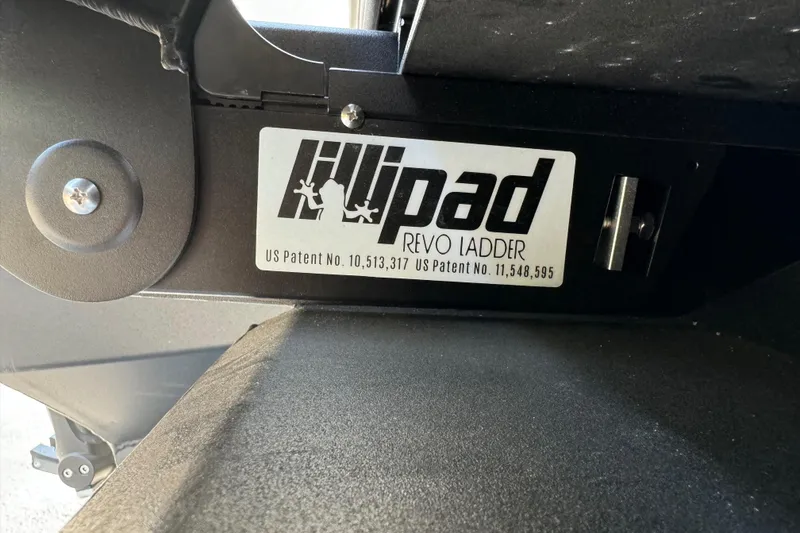 Slide: The Image of Close-up of Hilipad Revo Ladder label on Balise Helix 24L, 2025 model. - 30