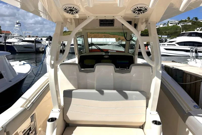 Slide: The Image of Scout 355 LXF 2023 - 14