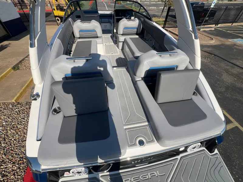 Slide: The Image of Regal LS6 Surf 2025 - 11