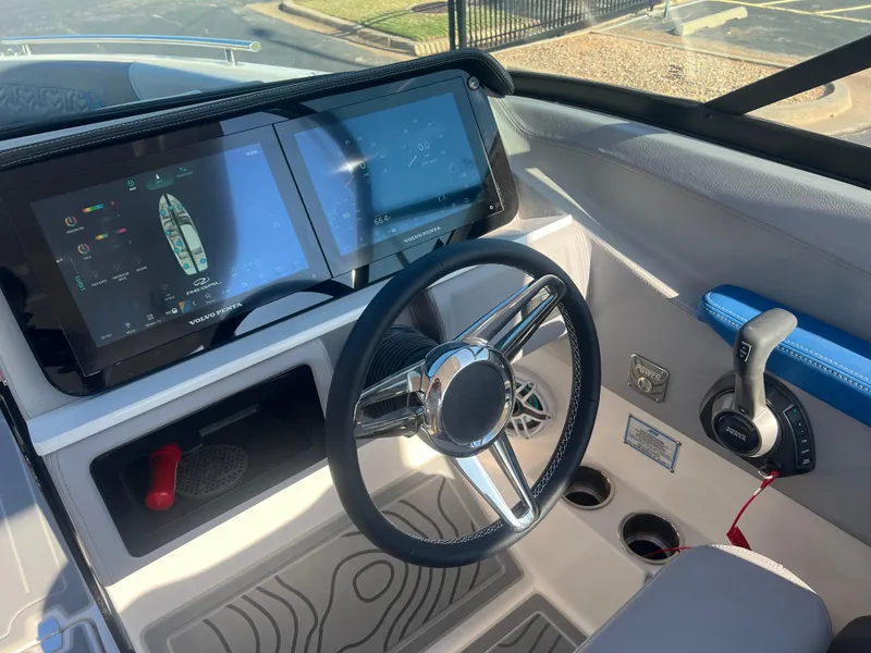 Slide: The Image of Regal LS6 Surf 2025 - 19