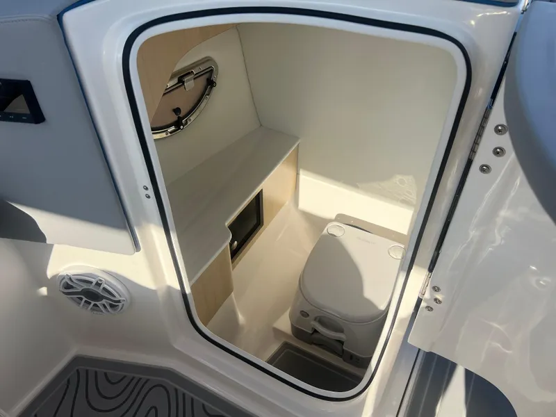 Slide: The Image of Regal LS6 Surf 2025 - 24