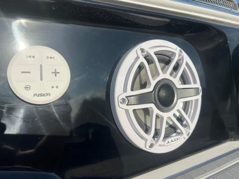 Slide: The Image of Regal LS6 Surf 2025 - 9