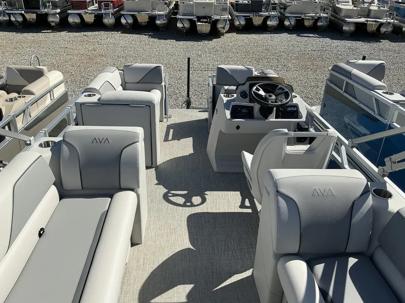 Slide: The Image of Avalon Venture QUAD LOUNGER-60HP 2025 - 5