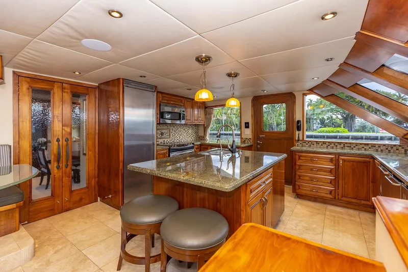 Slide: The Image of Custom Crystal Motoryacht 2009 - 103