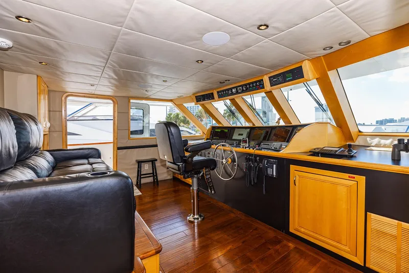 Slide: The Image of Custom Crystal Motoryacht 2009 - 116