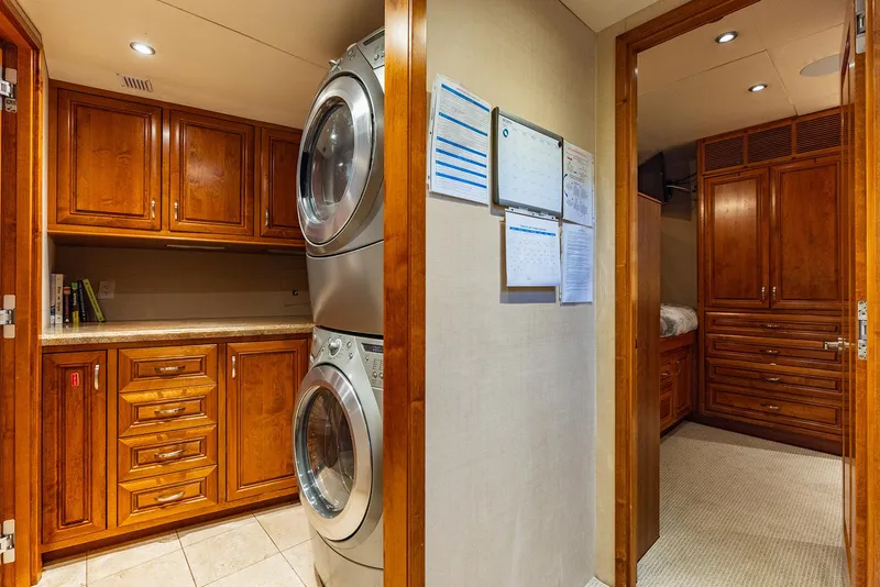 Slide: The Image of Custom Crystal Motoryacht 2009 - 117