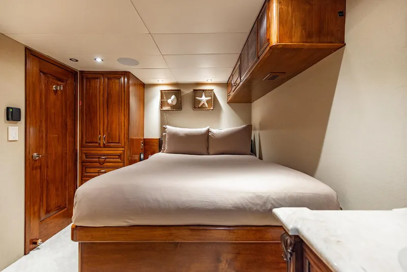 Slide: The Image of Custom Crystal Motoryacht 2009 - 137