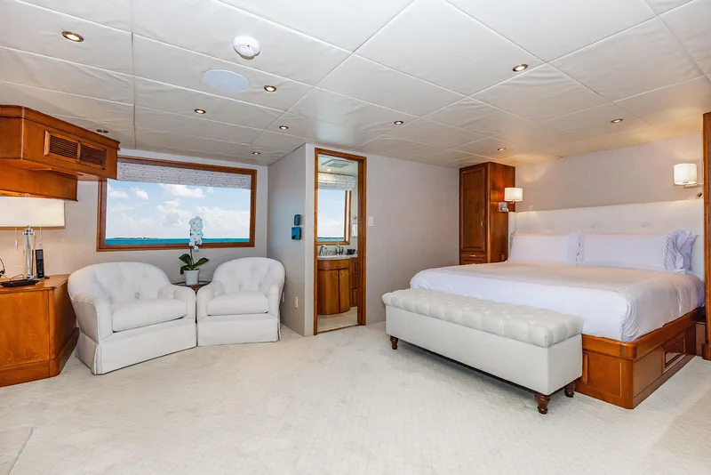 Slide: The Image of Custom Crystal Motoryacht 2009 - 158