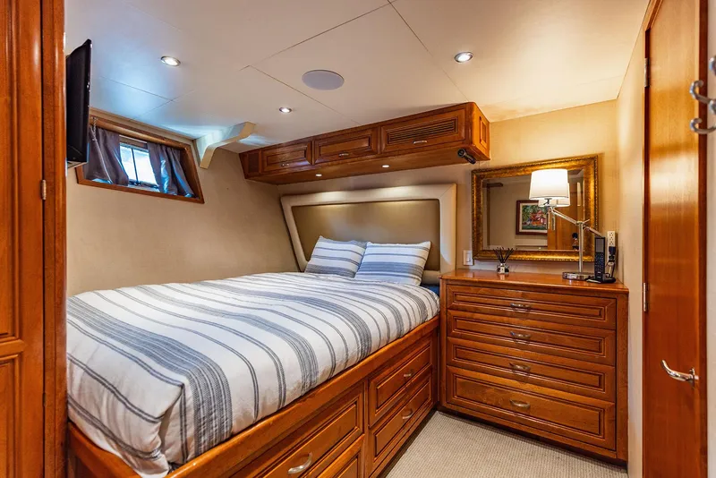 Slide: The Image of Custom Crystal Motoryacht 2009 - 163