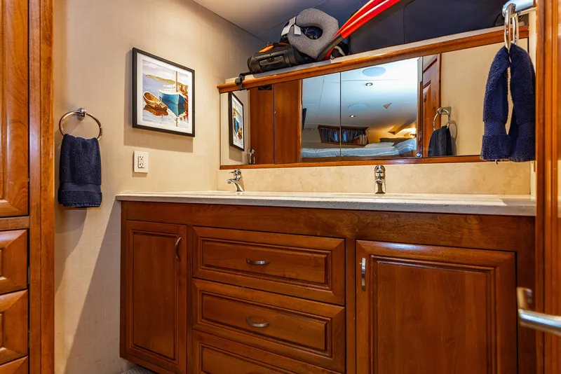 Slide: The Image of Custom Crystal Motoryacht 2009 - 170