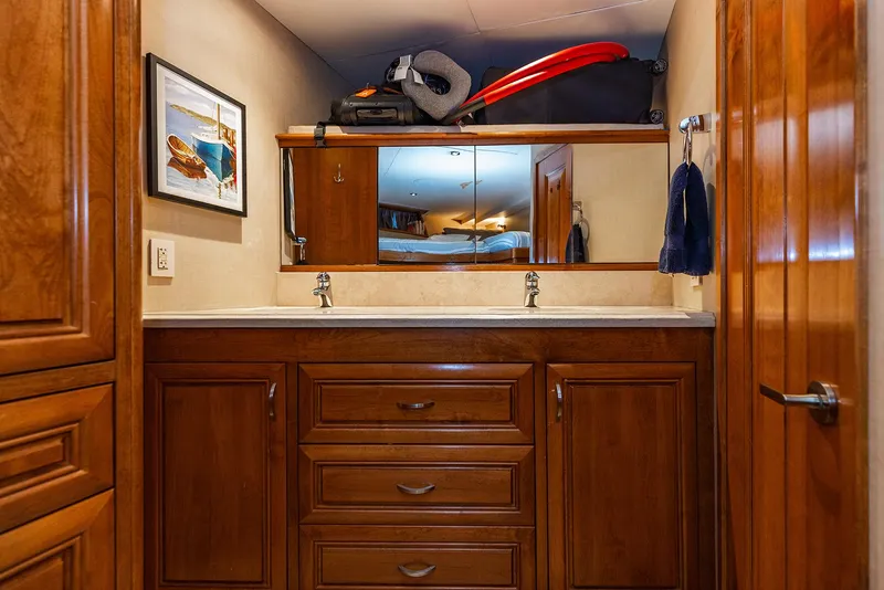 Slide: The Image of Custom Crystal Motoryacht 2009 - 171