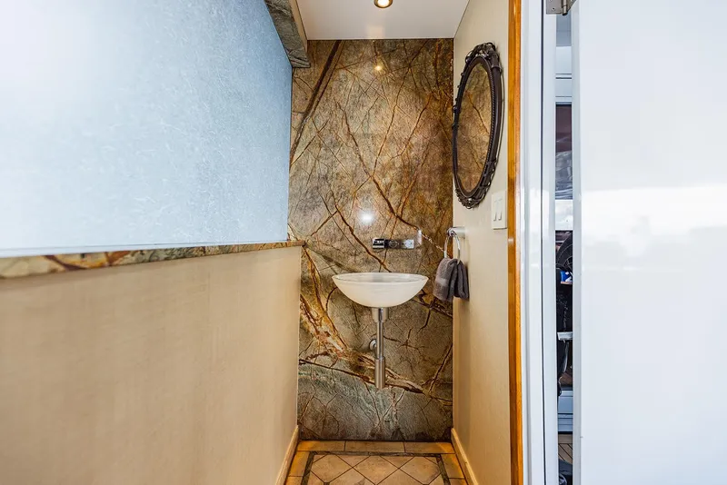 Slide: The Image of Custom Crystal Motoryacht 2009 - 174