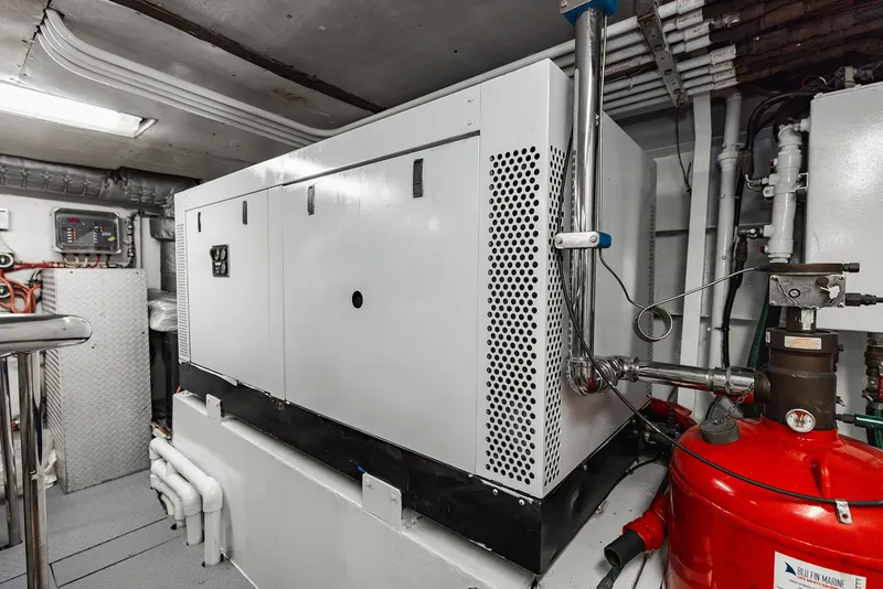 Slide: The Image of Custom Crystal Motoryacht 2009 - 181