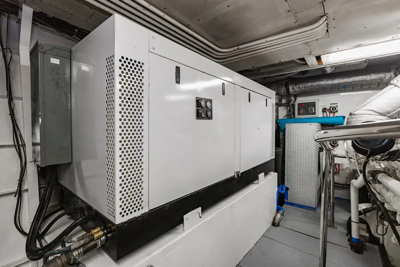 Slide: The Image of Custom Crystal Motoryacht 2009 - 182