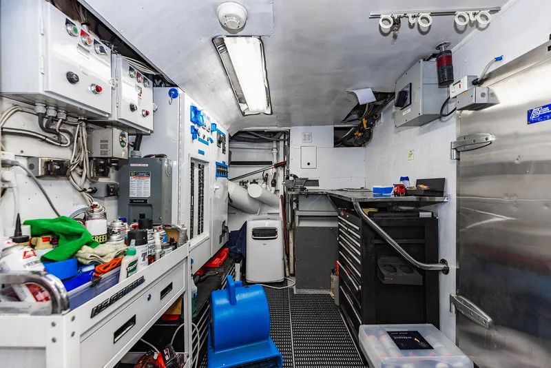 Slide: The Image of Custom Crystal Motoryacht 2009 - 184