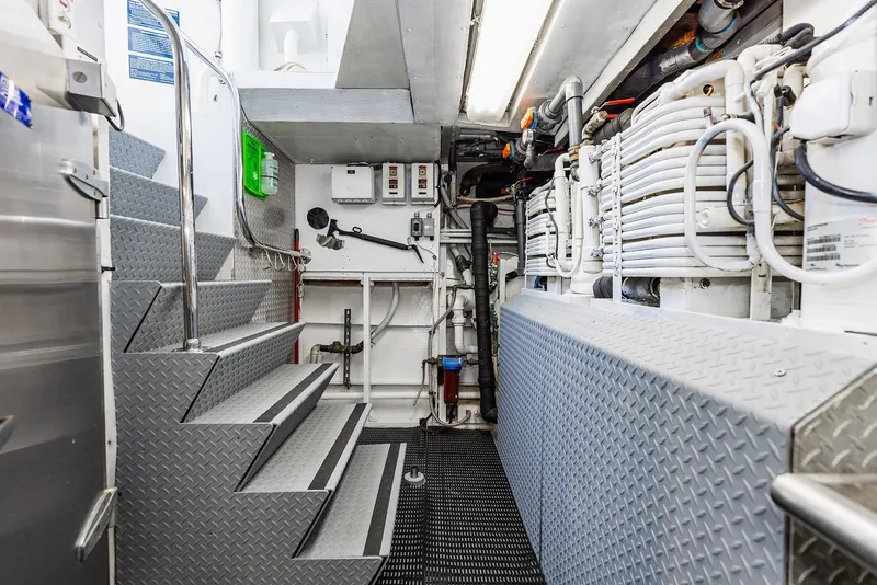 Slide: The Image of Custom Crystal Motoryacht 2009 - 185