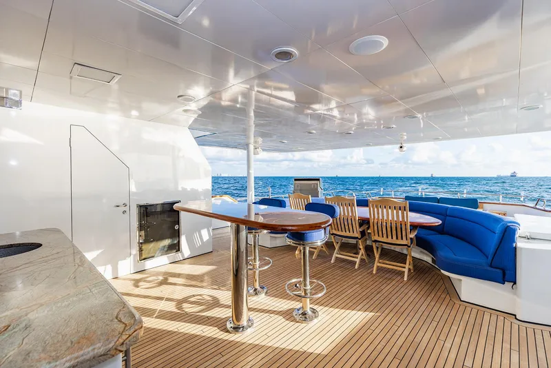 Slide: The Image of Luxurious deck of 2009 Crystal Motoryacht with ocean view. - 29