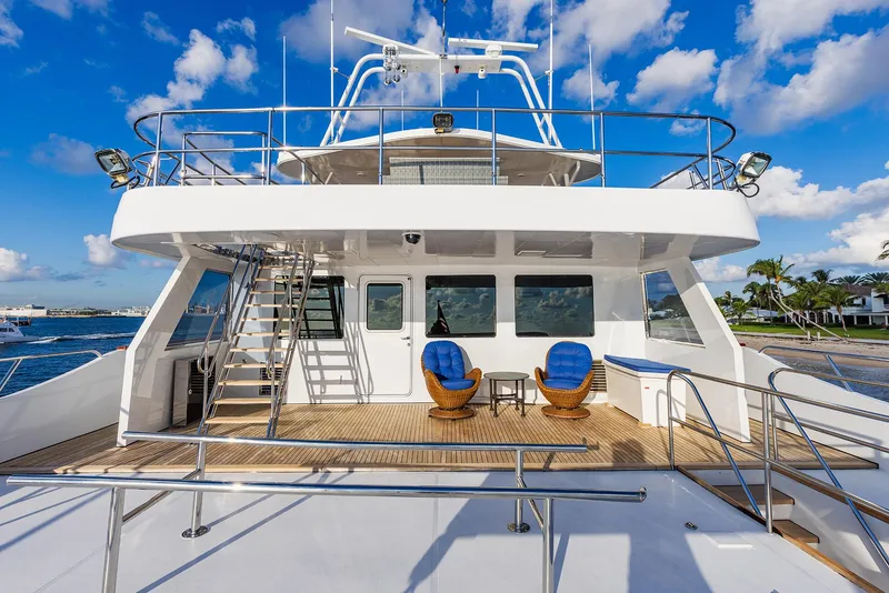 Slide: The Image of Custom Crystal Motoryacht 2009 - 52