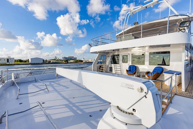 Slide: The Image of Custom Crystal Motoryacht 2009 - 53