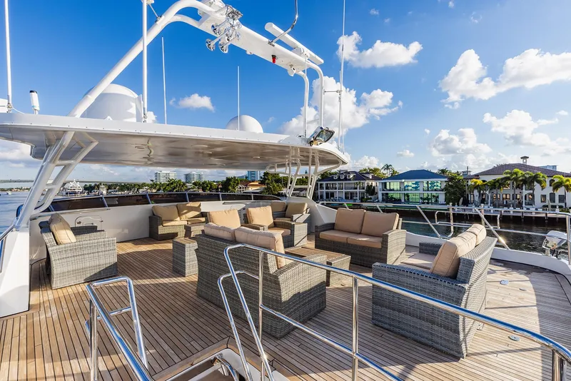 Slide: The Image of Custom Crystal Motoryacht 2009 - 61