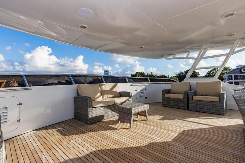 Slide: The Image of Custom Crystal Motoryacht 2009 - 62