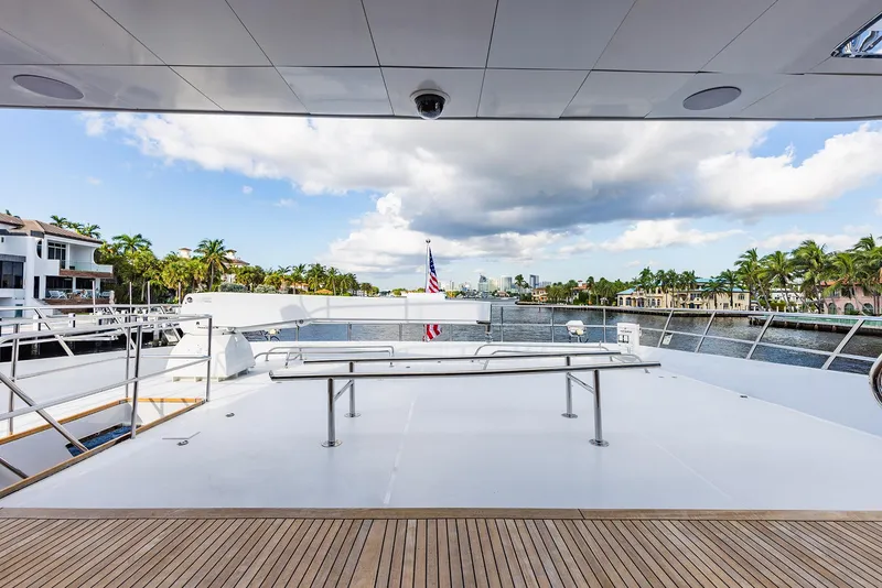 Slide: The Image of Custom Crystal Motoryacht 2009 - 74