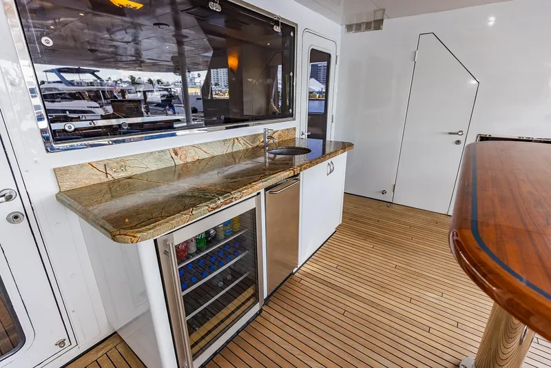 Slide: The Image of Custom Crystal Motoryacht 2009 - 80