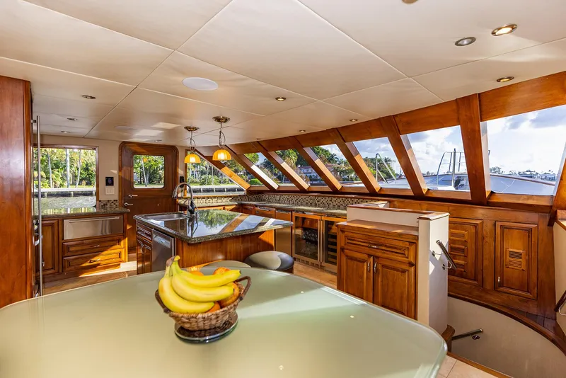 Slide: The Image of Custom Crystal Motoryacht 2009 - 93