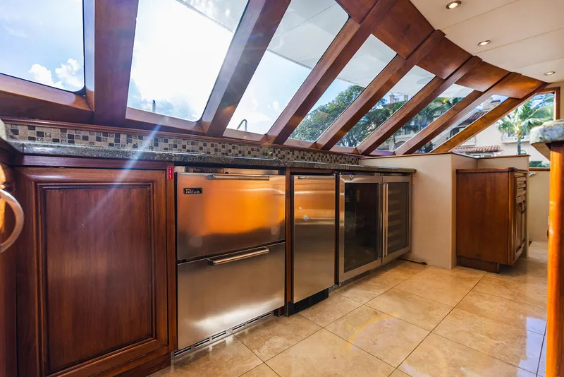 Slide: The Image of Custom Crystal Motoryacht 2009 - 98