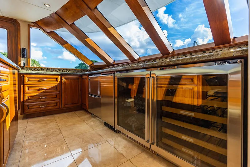 Slide: The Image of Custom Crystal Motoryacht 2009 - 99