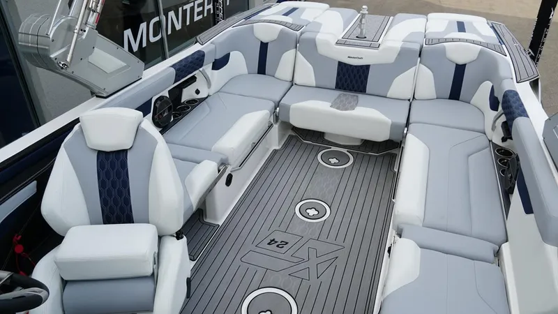 Slide: The Image of MasterCraft XT24 2022 - 12