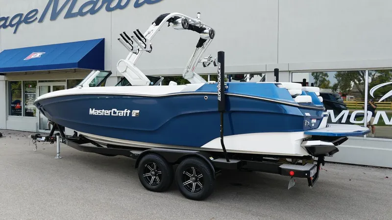 Slide: The Image of MasterCraft XT24 2022 - 3