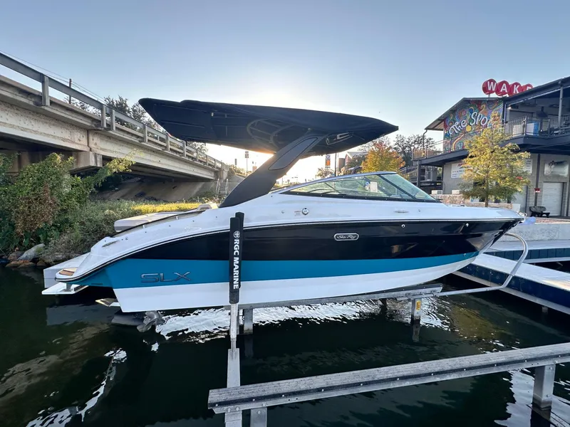 The Image of Sea Ray SLX 260 Surf 2024 - 1