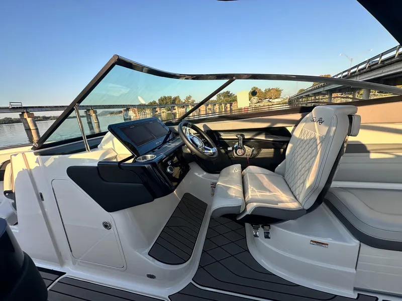 Slide: The Image of Sea Ray SLX 260 Surf 2024 - 24