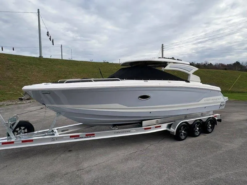 Slide: The Image of Chaparral 30 Surf 2025 - 103