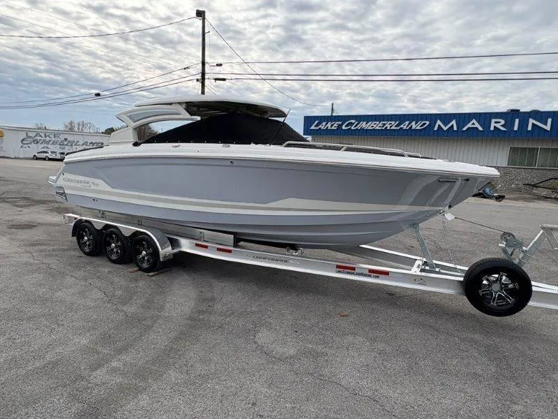 Slide: The Image of Chaparral 30 Surf 2025 - 104