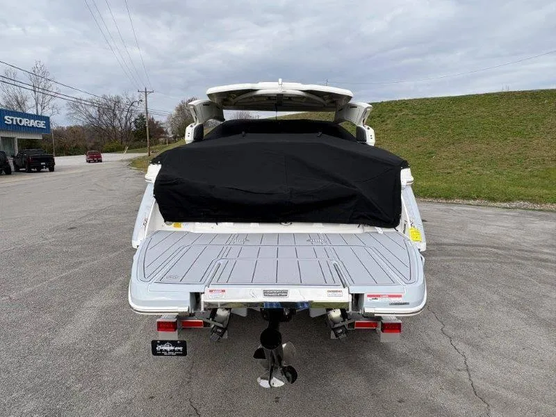 Slide: The Image of Chaparral 30 Surf 2025 - 105