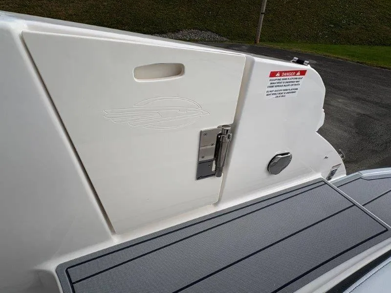 Slide: The Image of Chaparral 30 Surf 2025 - 15